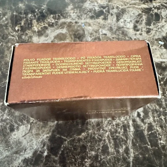 Hourglass Veil Translucent Setting Powder – Translucent Deep (New in Box) - Picture 6 of 8